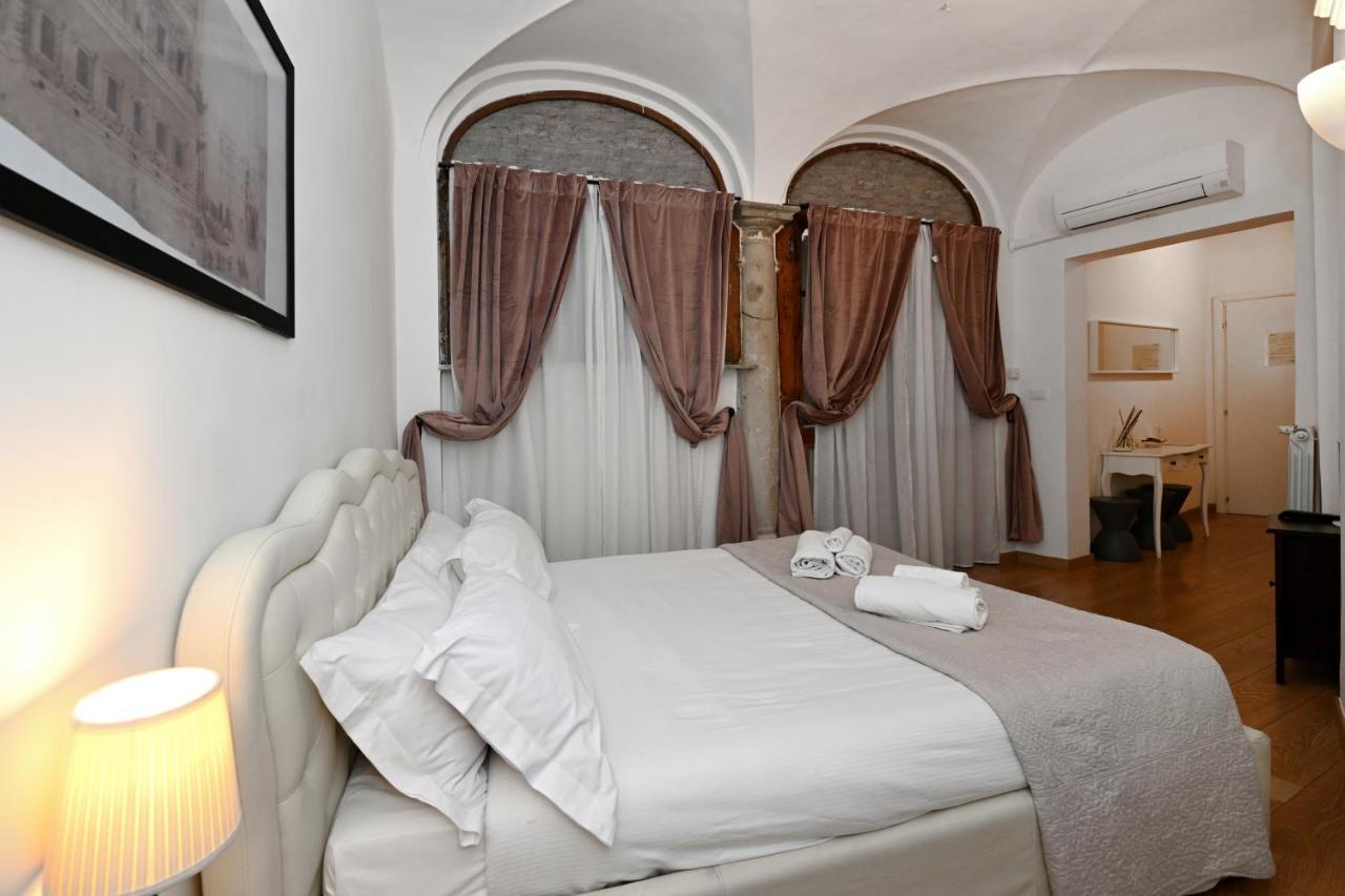 Sangallo Rooms - Residenze Romanae Eksteriør billede